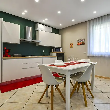 Apartment 2 Bedroom Beautiful In Monterosso *