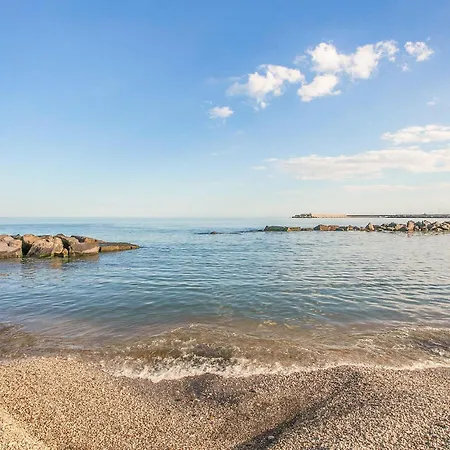 Apartment 2 Bedroom Beautiful In Monterosso *